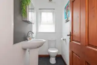 2 Strangford AvenueImage 6