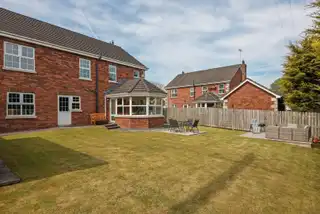 2 Strangford AvenueImage 35
