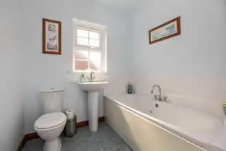 2 Strangford AvenueImage 25