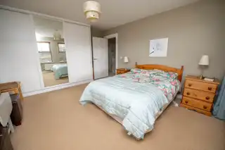 5 LeatbegImage 39