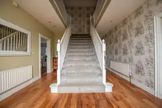 5 LeatbegImage 4