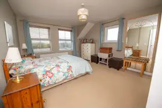 5 LeatbegImage 37