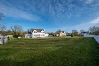5 LeatbegImage 44