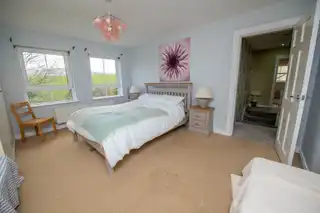 5 LeatbegImage 41