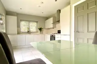 17 Bowens MewsImage 7
