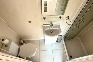 24 Rosemount AvenueImage 13