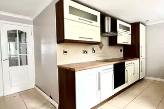24 Rosemount AvenueImage 10