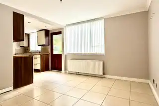 24 Rosemount AvenueImage 7
