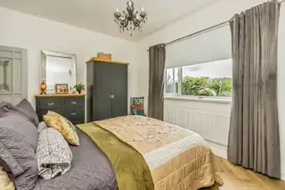 11 Bridgend RoadImage 9