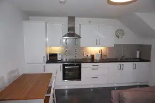 28 The BrooksImage 2