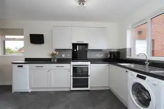5 Millbank CrescentImage 9