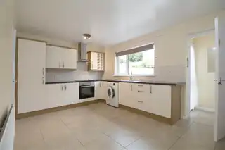 24 Lower CrescentImage 6