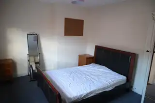 8 Devon DriveImage 8