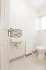 Apt 7 Hillview AvenueImage 4