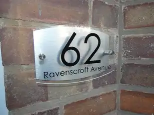 62 Ravenscroft AvenueImage 3