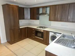 12 Aylesbury CourtImage 4