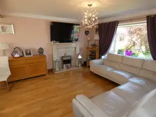 11 Dermott GardensImage 5