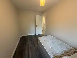3 Glendale CourtImage 10