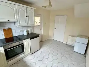 11 Avenue RoadImage 11