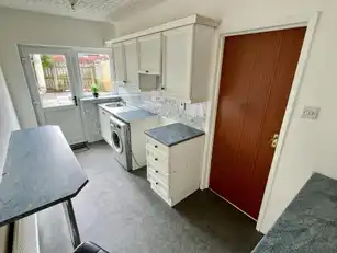 27 Deramore DriveImage 8