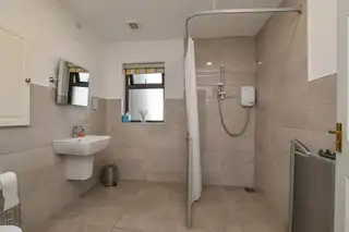 19 Bath StreetImage 8