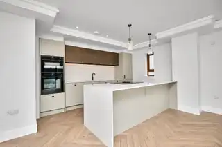 105 'Strand House' 105 Strand RoadImage 5