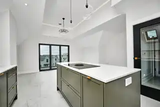 105 'Strand House' 105 Strand RoadImage 9