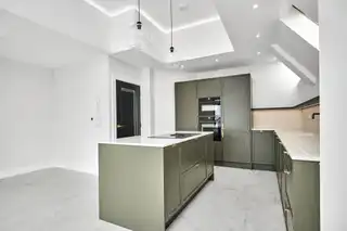 105 'Strand House' 105 Strand RoadImage 6
