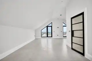 19 Queenora AvenueImage 21