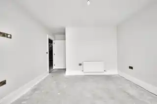 19 Queenora AvenueImage 9
