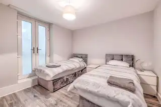 Apt 1, 2 Dunluce AvenueImage 12