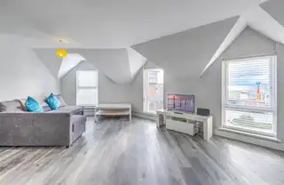 Apt 2, 2 Dunluce AvenueImage 4
