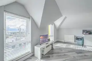 Apt 2, 2 Dunluce AvenueImage 5