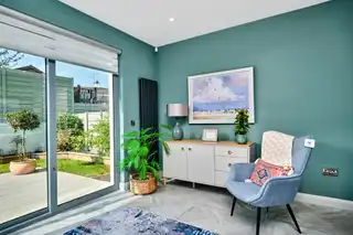 8 Nursery MewsImage 18