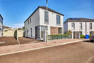 8 Nursery MewsImage 2