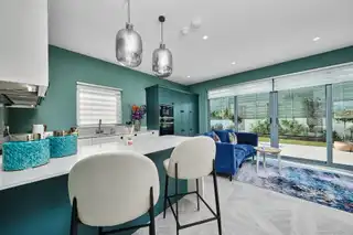 8 Nursery MewsImage 12