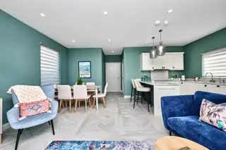 8 Nursery MewsImage 14