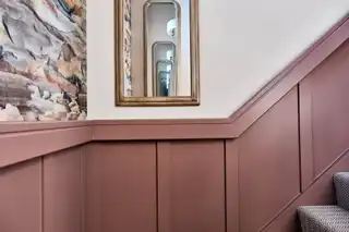 8 Nursery MewsImage 7