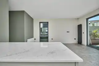 7 Nursery MewsImage 12