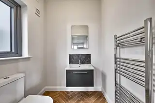 7 Nursery MewsImage 4