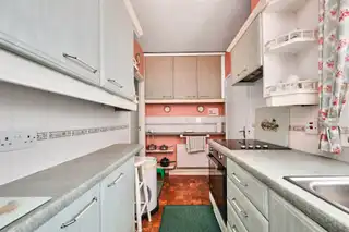 10 Lever RoadImage 12