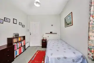 10 Lever RoadImage 20