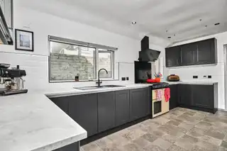 5 Winston DriveImage 12
