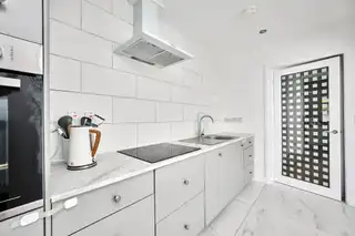 60 Nursery AvenueImage 10