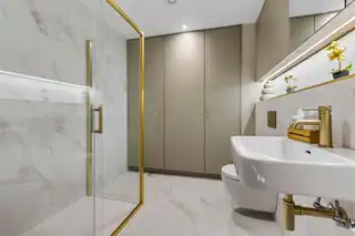 Apartment 5, 17 The PromenadeImage 25