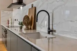 Apartment 5, 17 The PromenadeImage 7