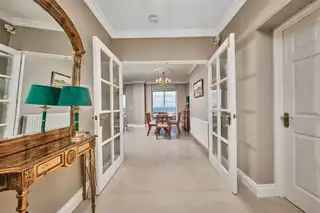 Apt 3, Flat 3, 10 The CrescentImage 5