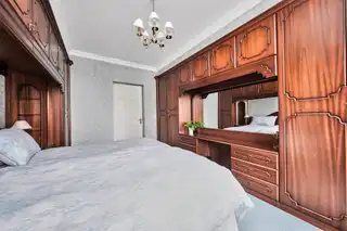 Apt 3, Flat 3, 10 The CrescentImage 23