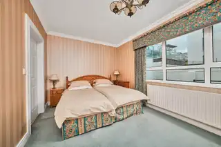 Apt 3, Flat 3, 10 The CrescentImage 20