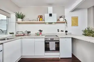 Apt 3, Apt 3, 64 Causeway StreetImage 2